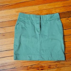 Green Vineyard Vines jean small skirt